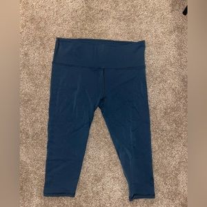 LULU LEMON CROP LEGGINGS
